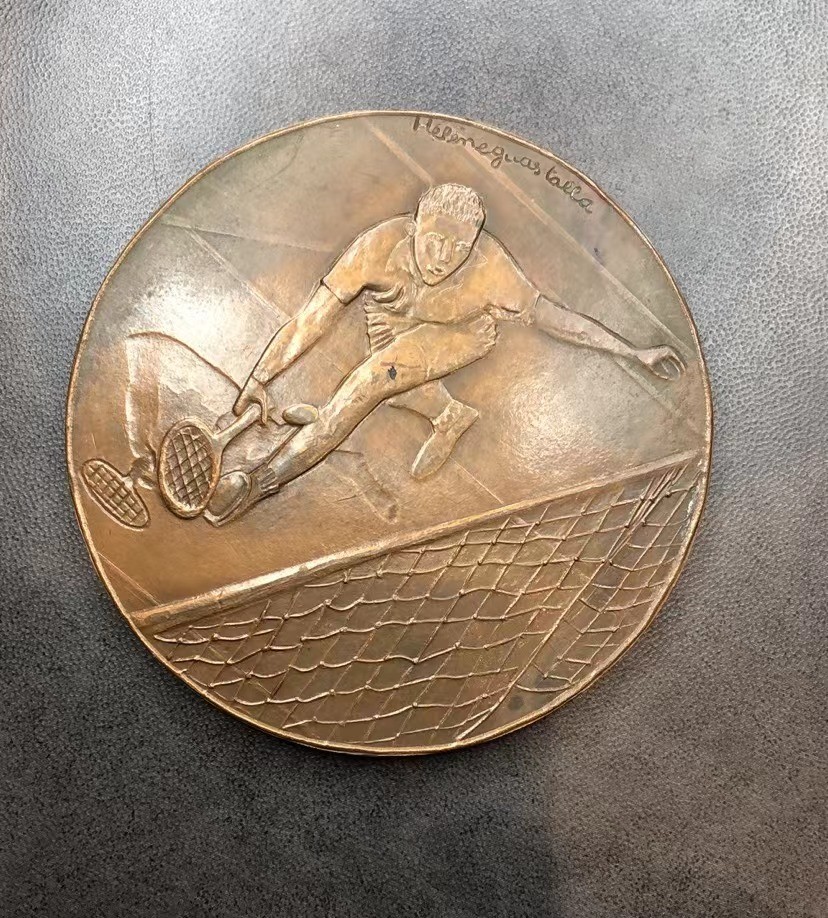 第四期新艺术麦朵尔 打网球