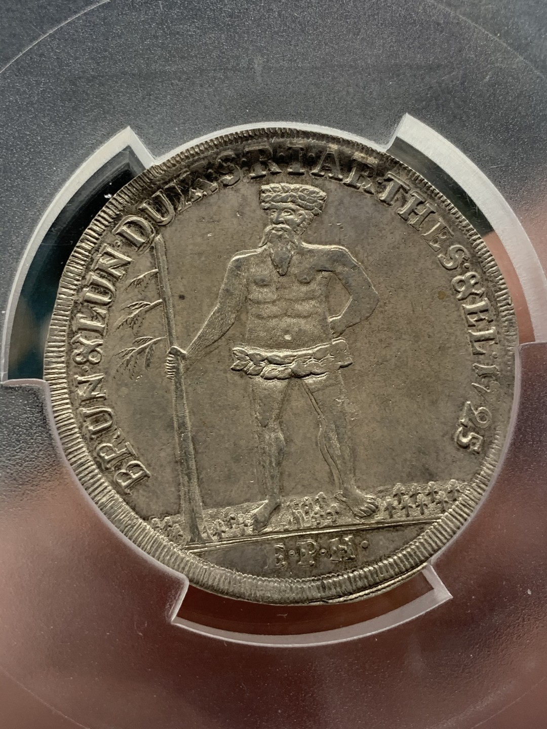 《竞宝斋》中天佳节（端午节特拍）6月12日-周日-第64场 PCGS亚军分 AU53 德国 1725年乔治一世 不伦瑞克-卡伦堡 野人泰勒 乔治一世继承了大不列颠和爱尔兰王位 所以背面为英国的十字章纹 状态难得