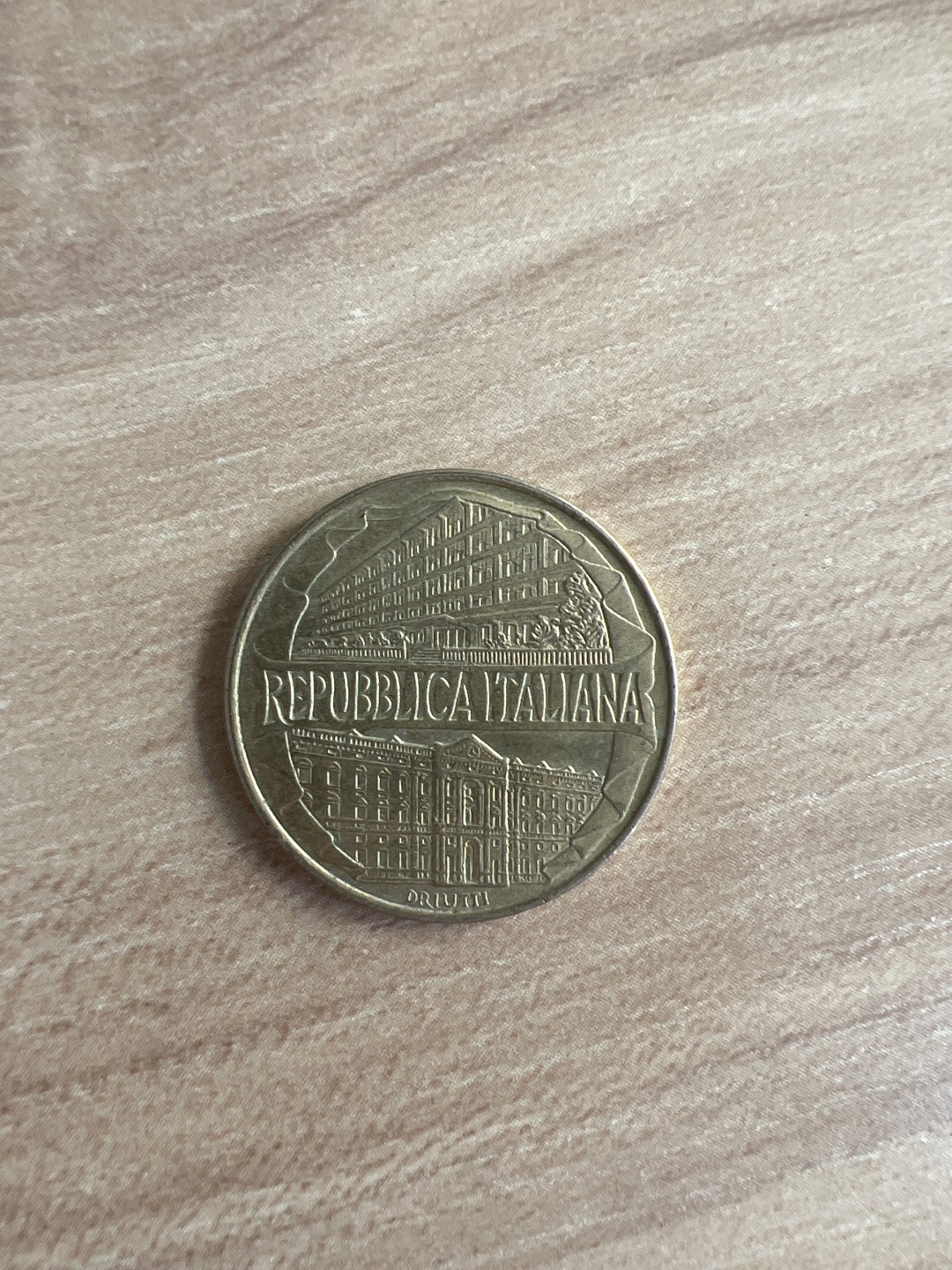 泡泡堂外币首拍 意大利1996年200里拉纪念