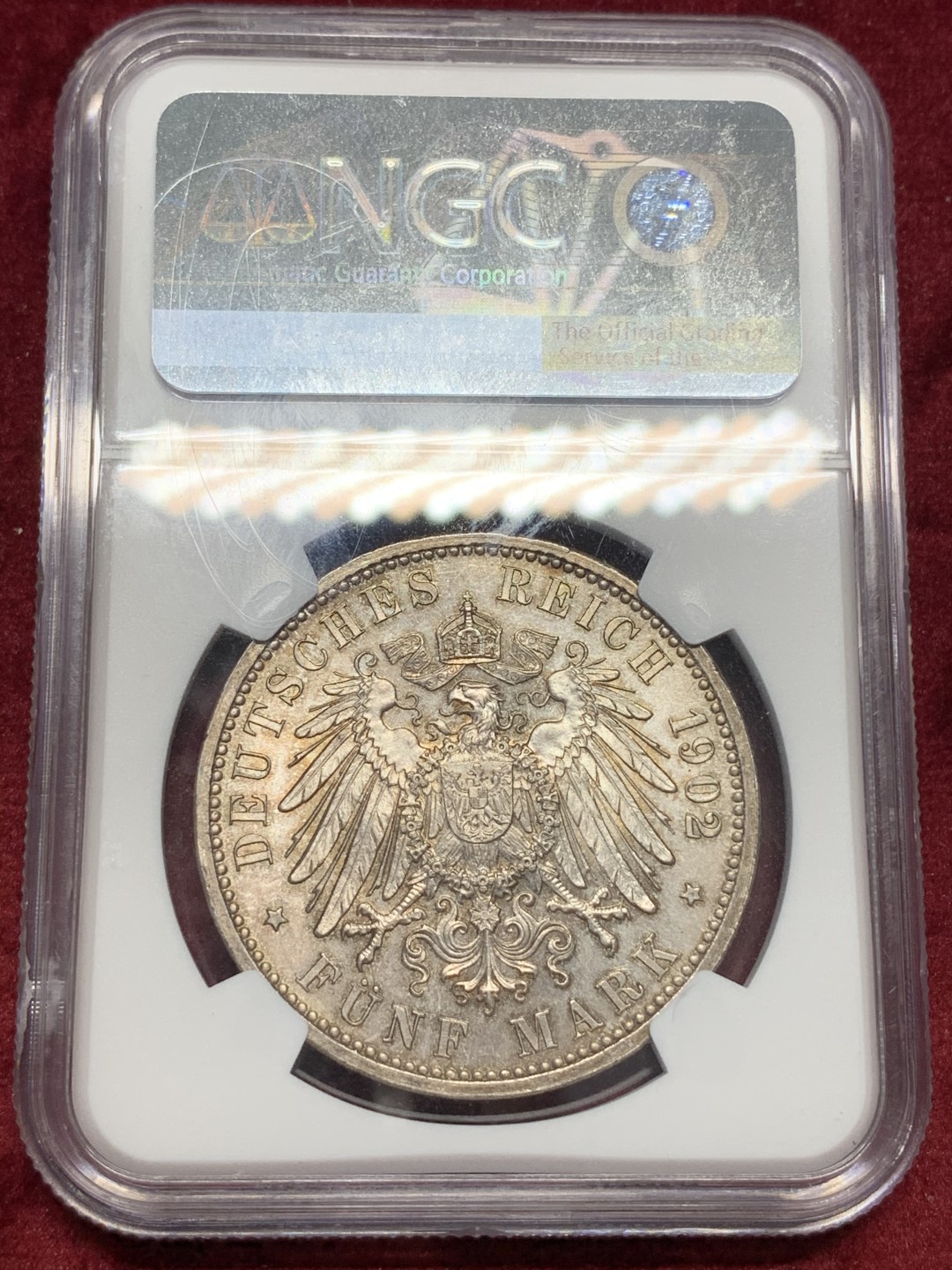 《竞宝斋》中天佳节（端午节特拍）6月12日-周日-第64场 NGC 冠军分 MS66 德国 1902年 巴登 弗里德里希一世 5马克大银币 银发苍苍 光泽凝霜完美  老评级号严评，投资 收藏两相宜