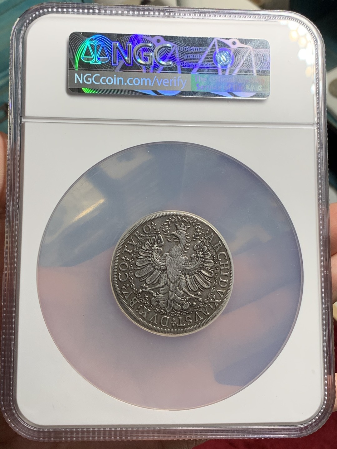 《竞宝斋》中天佳节（端午节特拍）6月12日-周日-第64场 NGC AU评级 神圣罗马帝国 1657-1705年 哈布斯堡 利奥波德一世 2泰勒大银币（重57克）最新AW在4月拍出一枚64分的5万成交。这枚AU当个品种非常不错