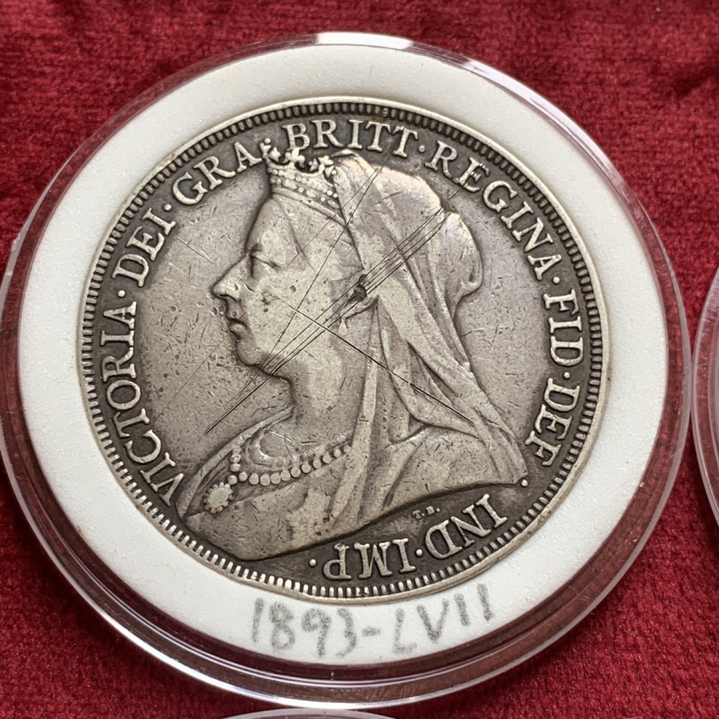 《竞宝斋》中天佳节（端午节特拍）6月12日-周日-第64场 英国 维多利亚 披纱版马剑银币 16枚大全套 囊括除精制版外的所有年份以及不同的边铭，品相基本在XF-AU级别 原味包浆为主 细节看图。