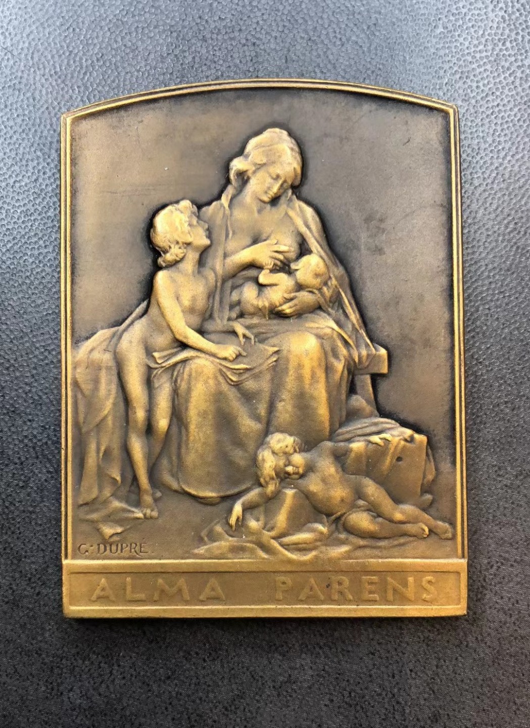 第三期欧洲新艺术麦朵尔 母爱