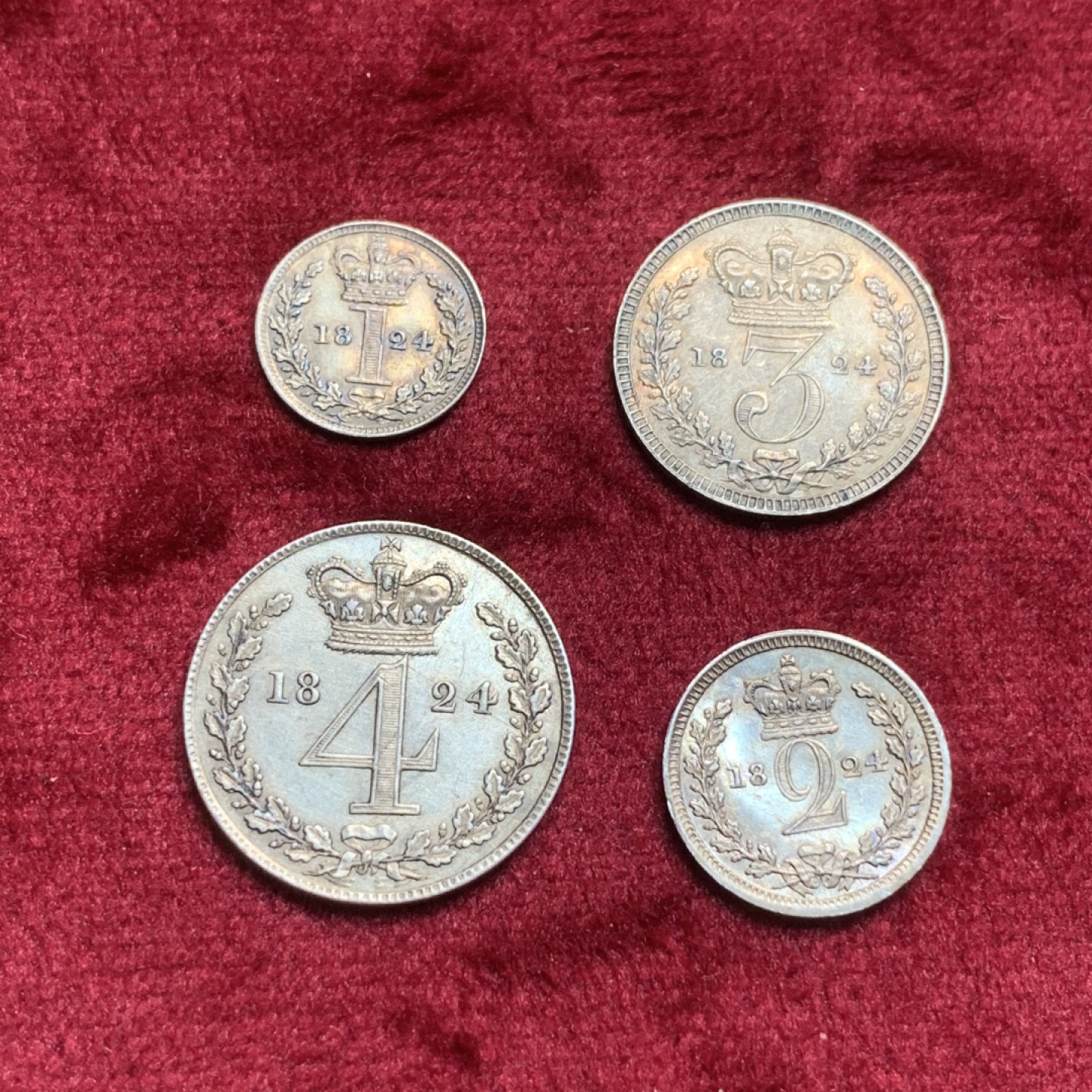 《竞宝斋》中天佳节（端午节特拍）6月12日-周日-第64场 英国 1824年 乔治四世 盒装濯足币 特年 R级珍惜度 乔四洗脚币 比较难遇的品种