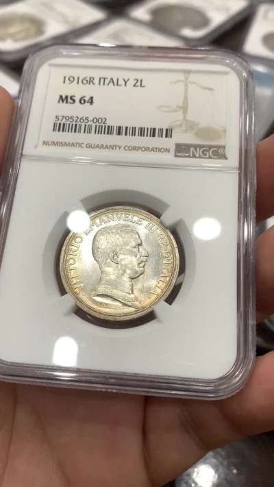 《竞宝斋》中天佳节（端午节特拍）6月12日-周日-第64场 NGC-MS64 意大利 1916R 2里拉银币 胜利女神马车女神 背面细节完好清晰 顶级品相！可以收藏