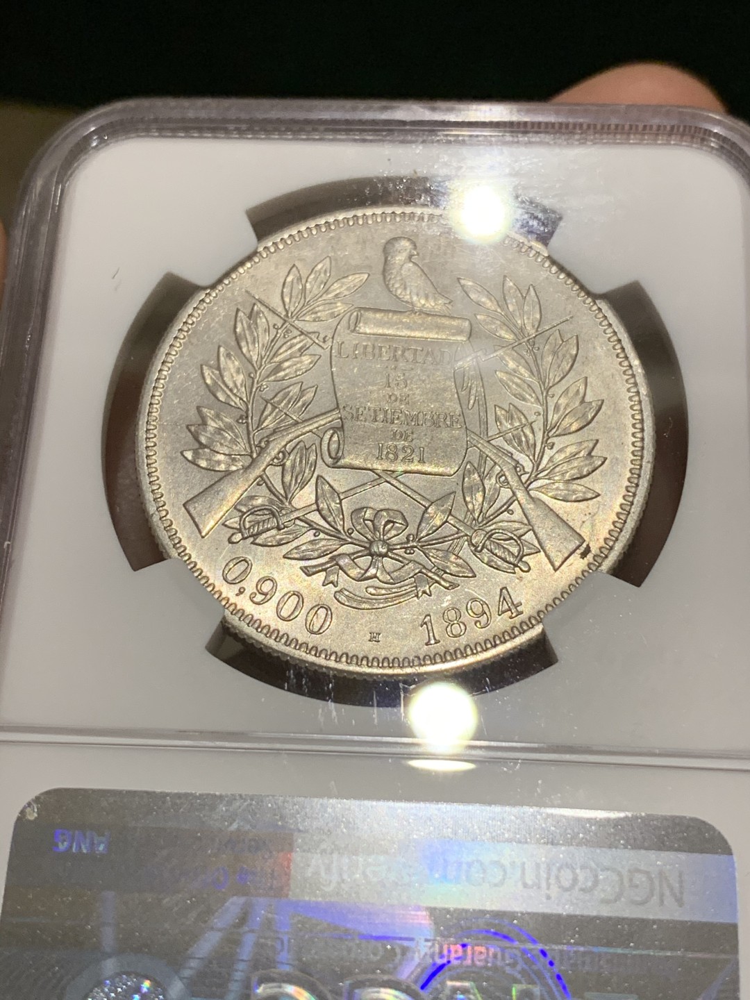 《竞宝斋》中天佳节（端午节特拍）6月12日-周日-第64场 第三名 NGC-MS63 危地马拉 1894年 坐人拿花 1比索 大银币 车轮光 顶级好品