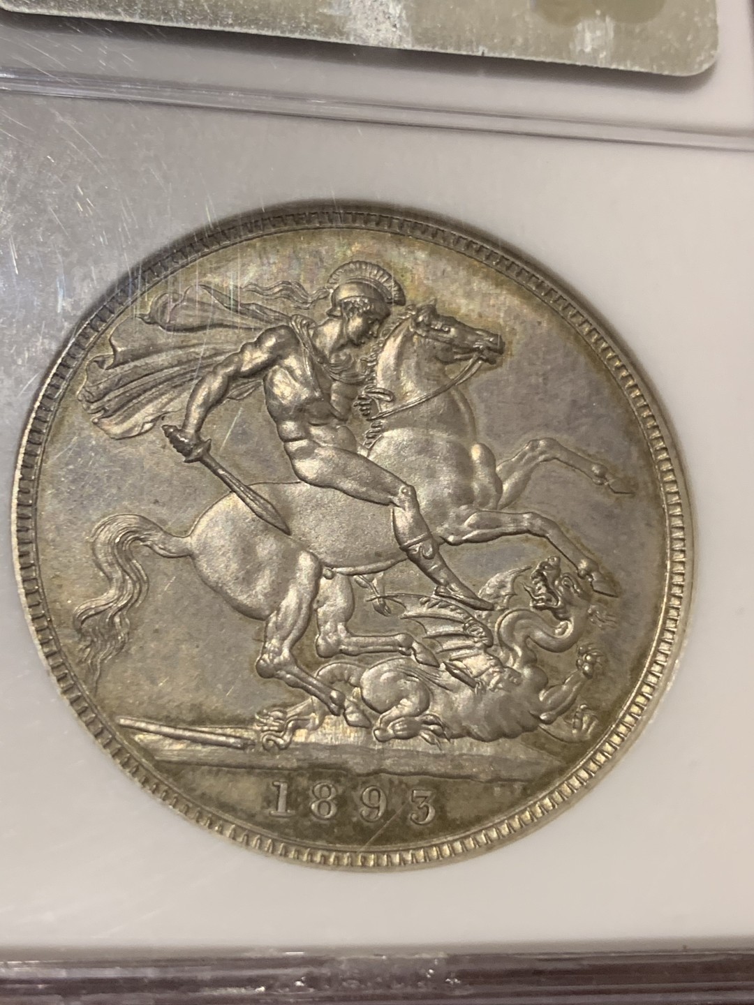 《竞宝斋》中天佳节（端午节特拍）6月12日-周日-第64场 NGC PF65 英国精制65分 1893年 维多利亚女王 克朗马剑大银币  顶级高分 难得状态 PF滞涨品种 值得投资