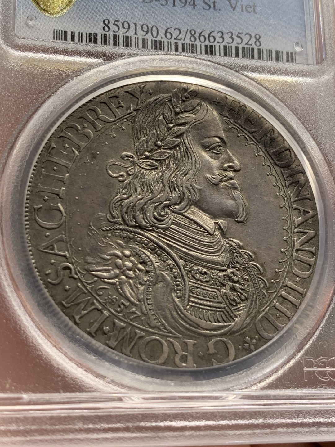 《竞宝斋》中天佳节（端午节特拍）6月12日-周日-第64场 PCGS冠军分 MS62 1657年神圣罗马帝国费迪南三世泰勒 加厚盒子，稀少圣维特厂出品，P盒唯一评级记录，接近400年的均匀铁灰色包浆，状态极佳