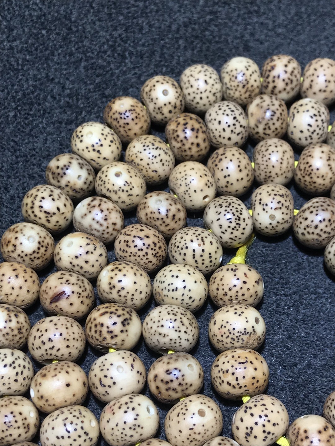 星月菩提108苹果圆手串一条，