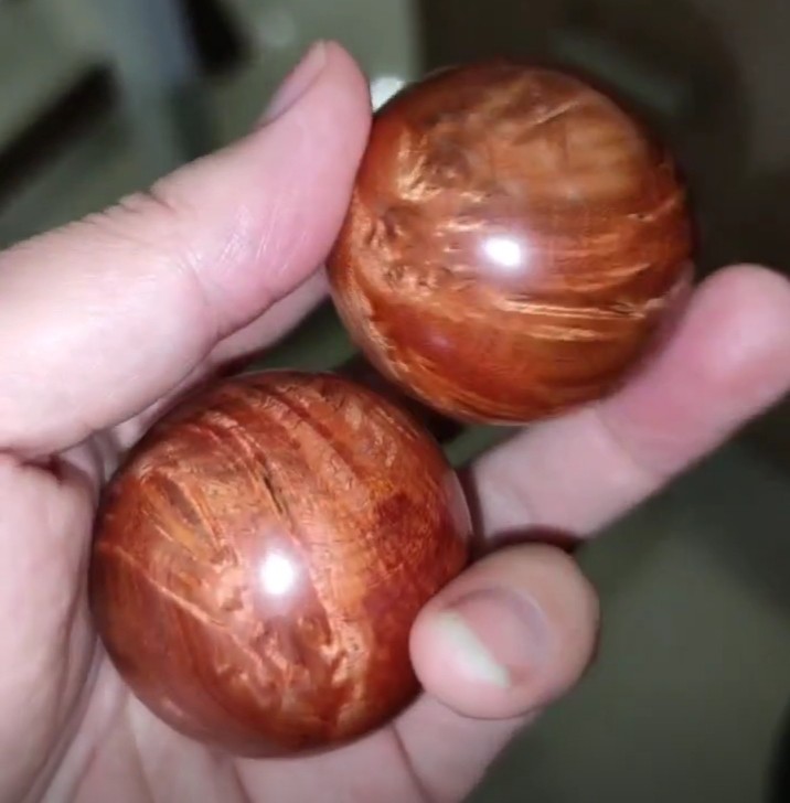 精品火琉璃满花保健球