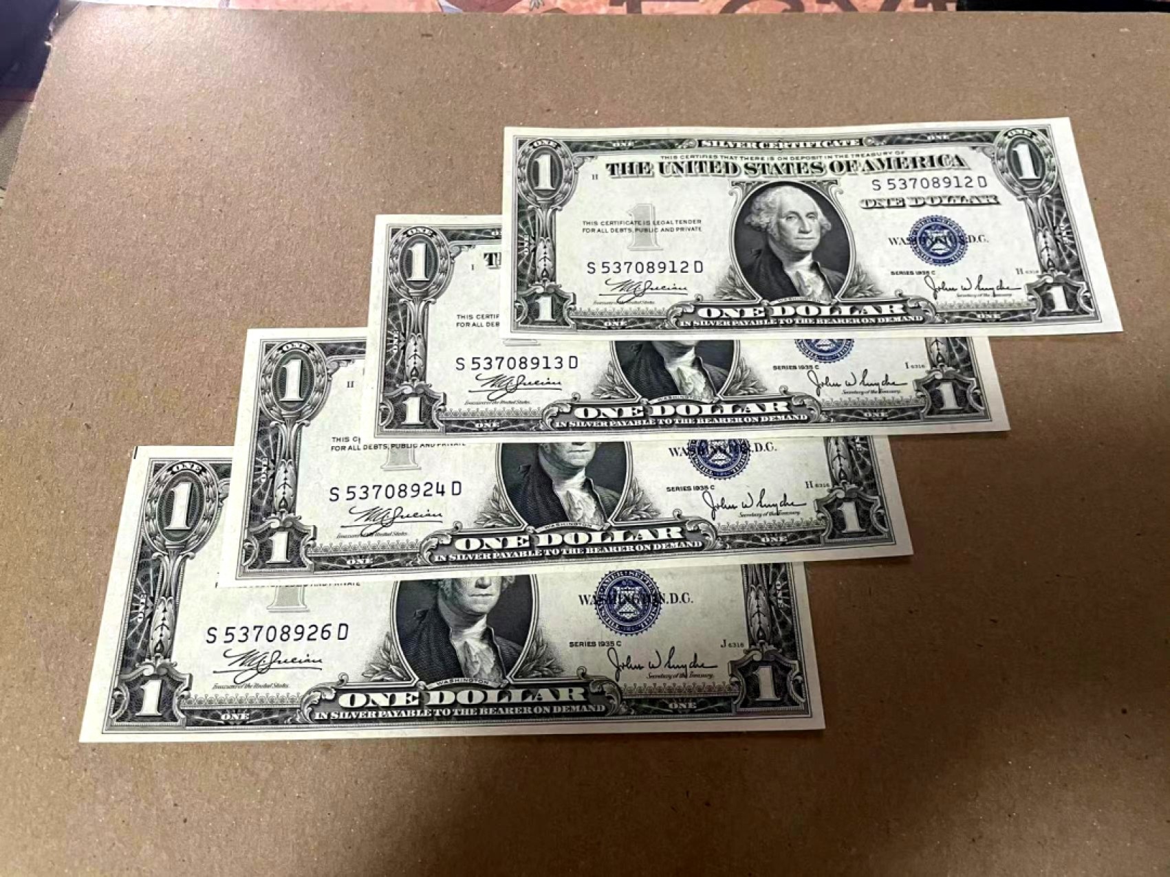 【Blue Auction】✨世界纸币精拍第192期——大蚂蚁&大胡子 【一组4张】美国 1935C 1美金 银币券 全新UNC