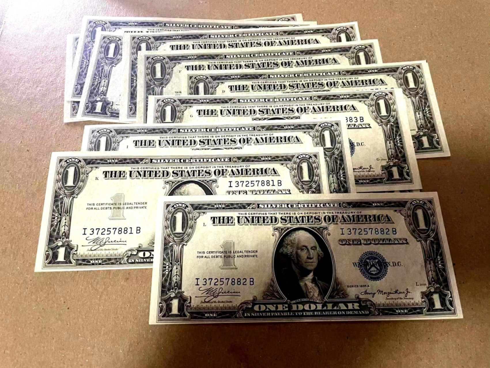 【Blue Auction】✨世界纸币精拍第192期——大蚂蚁&大胡子 【一组11张】美国 1935A 1美金 银币券 全新UNC