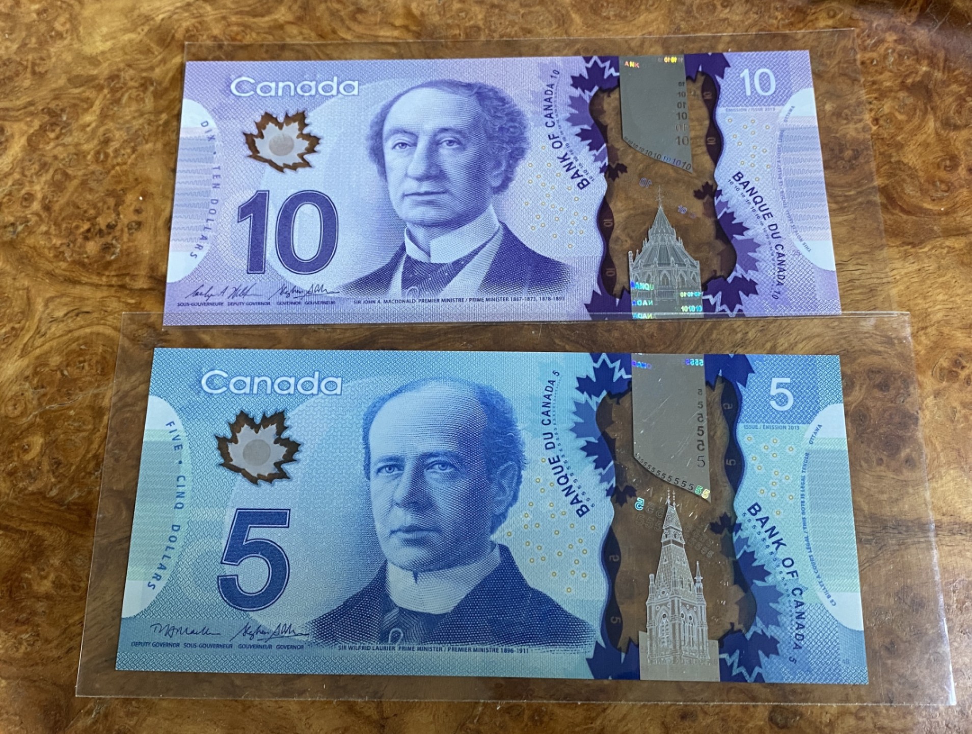 Chase Auction 第13期 - - 中外纸币、民国钞联拍！ 加拿大塑料钞两张！全新unc！