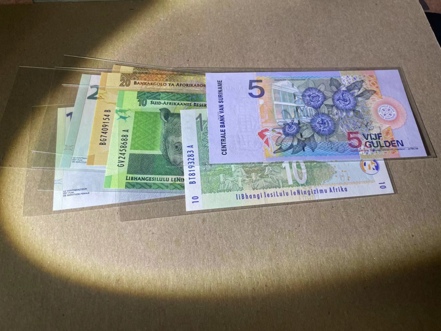 【Blue Auction】✨世界纸币精拍第192期——大蚂蚁&大胡子 【一组7张】刚果、南非、苏里南纸币一组 全新UNC