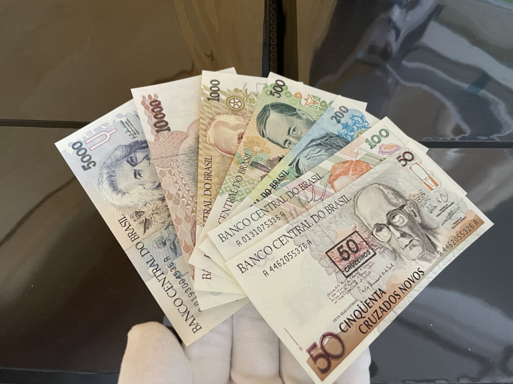 【Blue Auction】✨世界纸币精拍第192期——大蚂蚁&大胡子 【一组10张】民国广东省银行10元UNC-&巴西不同品相纸币一组、沙特G20峰会纪念钞、泰国60铢纪念钞 全新UNC