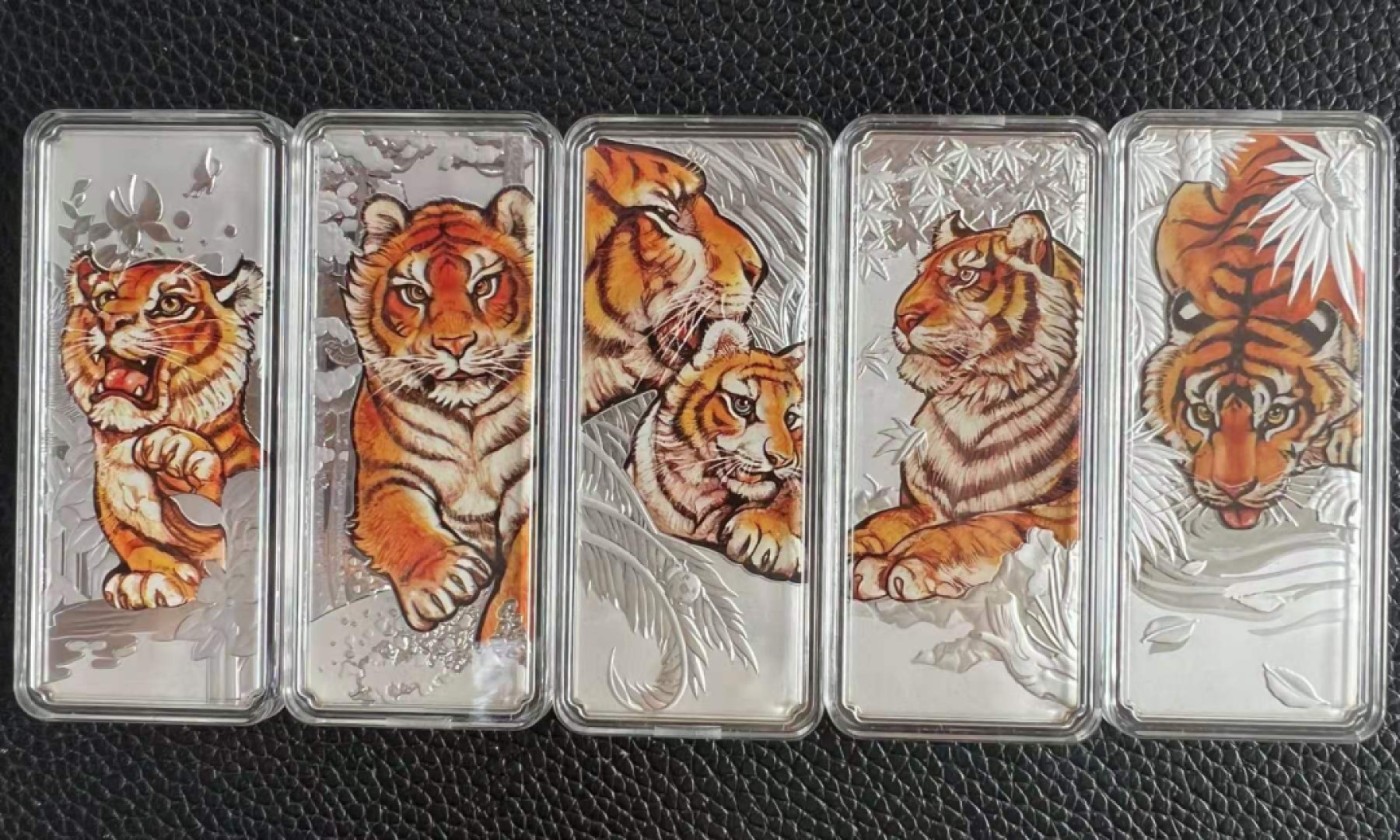 【华誉王者】2034期拍卖 上海造币厂彩银虎一套5枚，(Ag999纯银125克)。