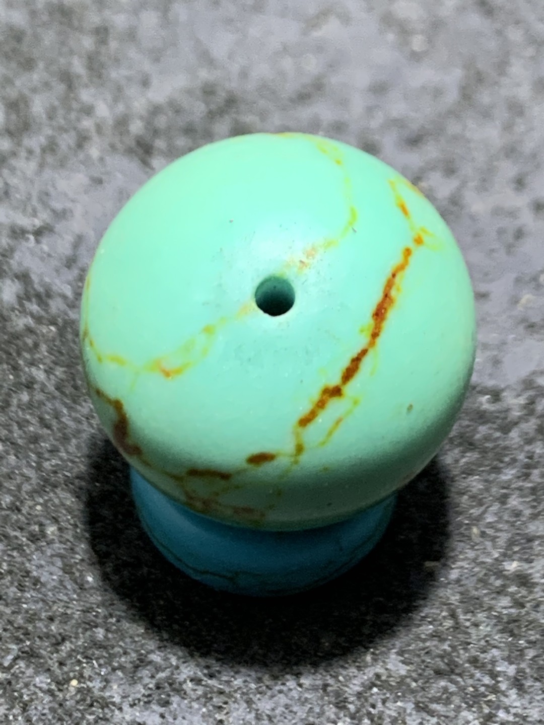 精美古法松石蓝琉璃圆珠一颗