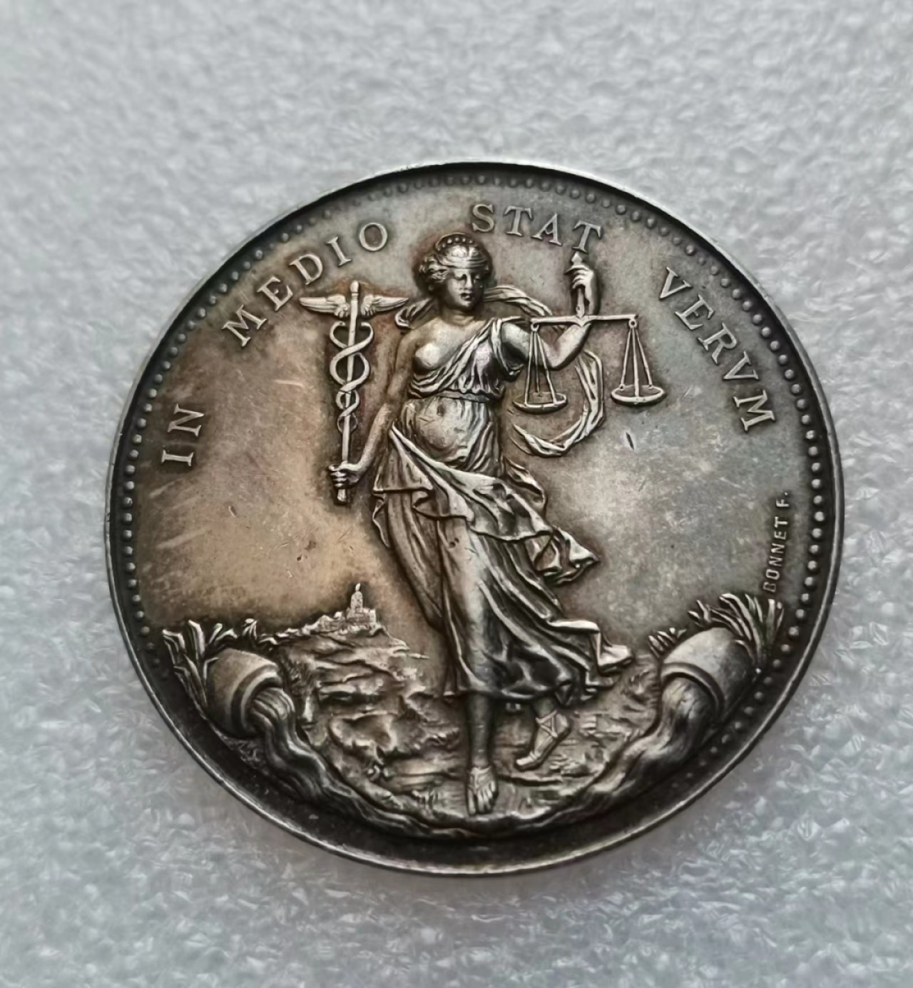瓶子🏺第55期拍卖会 法国1882年里昂公正女神JETON银质币章（稀少五彩）