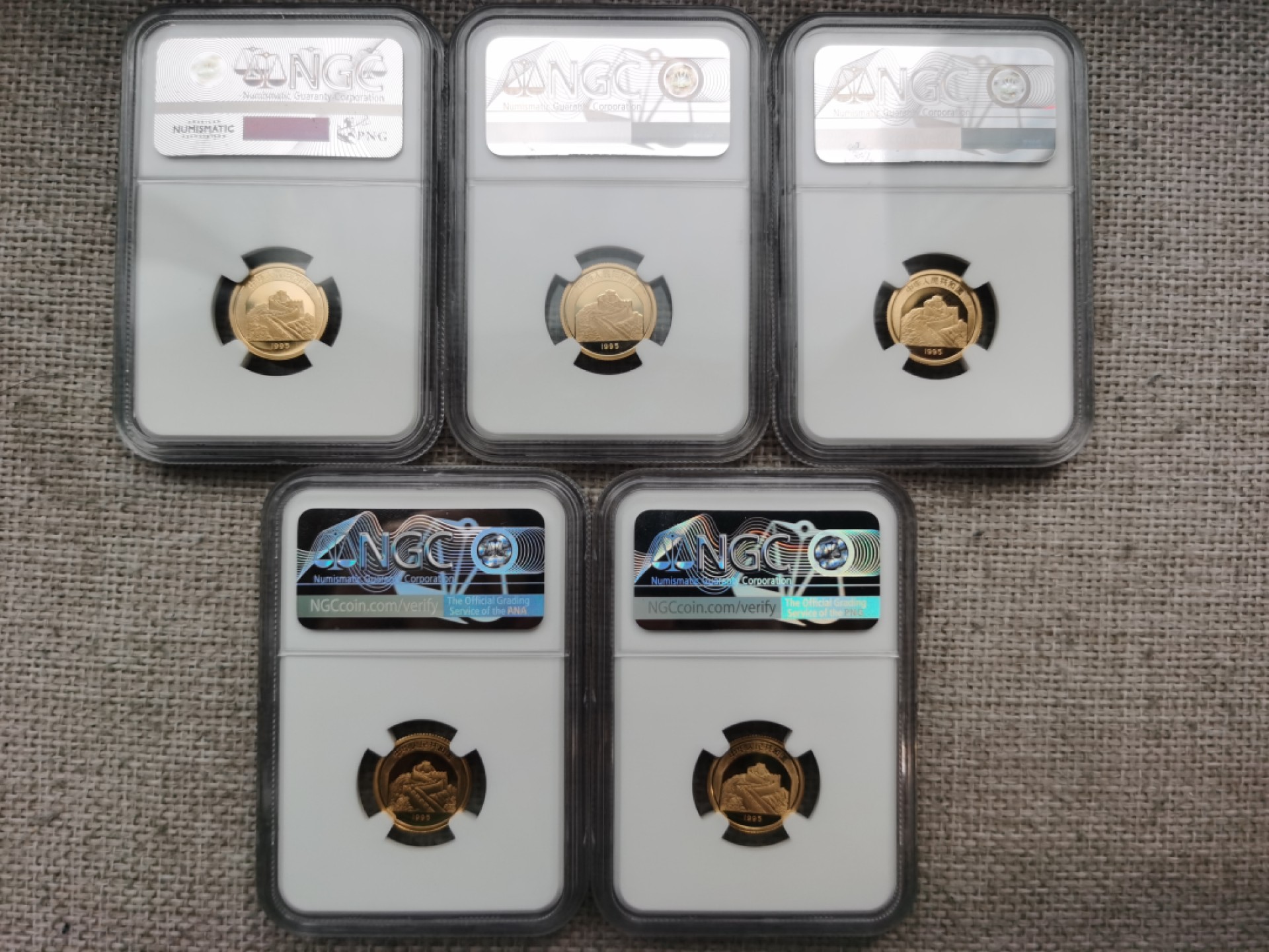 老精稀金银币专场「第10期」 1995年1/10盎司中国传统文化第一组金币1枚70UC➕4枚69UC