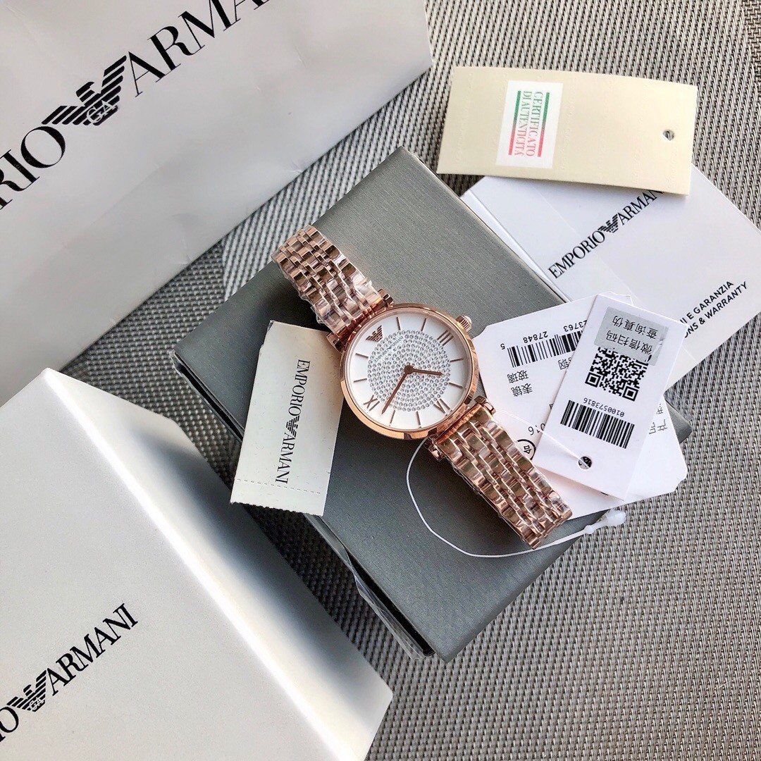 阿玛尼Armani手表官方正品授权 全国联保 支持专柜验货 Armani 阿玛尼女表。满天星 小仙女必备！型号AR11244、表盘32mm 完美尺寸！（配防伪标签，防伪二维码。全套专柜包装）