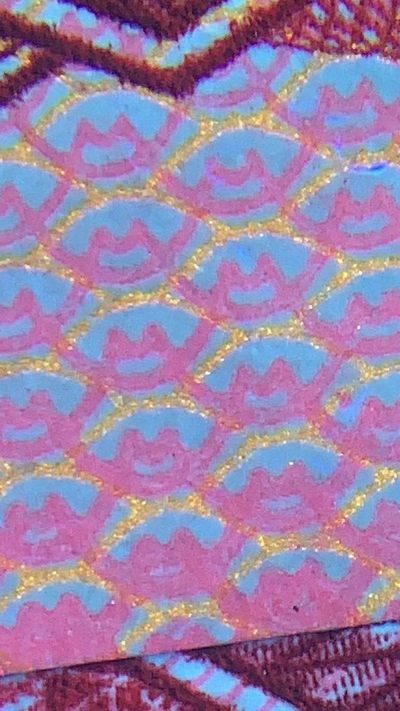 小金偷拍，要偷就偷镇店宝，话不多说，冒着挨揍的风险偷出来的，要拍就抓紧出价！！ - 千家老金珍藏版！过年都没舍得拿出来拍！中国龙系列金字塔尖的明珠！Fp80077404，至尊中国龙！金花王，赤血龙鳞！大移位！钱坤评级65分！中国龙里的深色油性纸张，荧光下别样的红，超越FP0032和DZ9758，再配上震撼人心的赤月龙鳞，曾经把群里的老老铁迷倒了一大片！难得的一拍，收珍的良机！