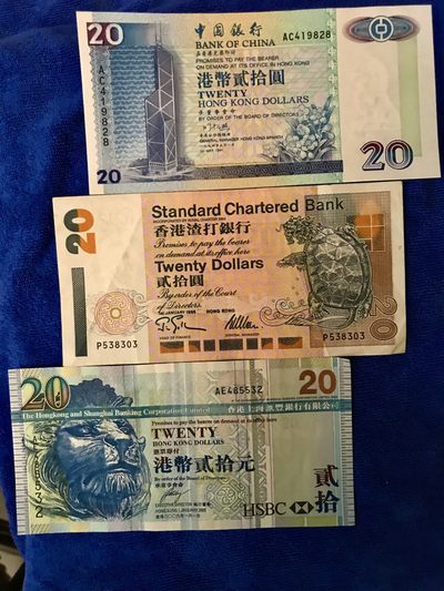 香港回归中银／渣打／汇丰发行纪念币一套3枚，钞票面值20元。1994年5月1日中银恢复在香港发行货币，是新中国在香港第一次发行货币，具重大纪念意 义， - 香港回归中银／渣打／汇丰发行纪念币一套3枚，钞票面值20元。1994年5月1日中银恢复在香港发行货币，是新中国在香港第一次发行货币，具重大纪念意 义，