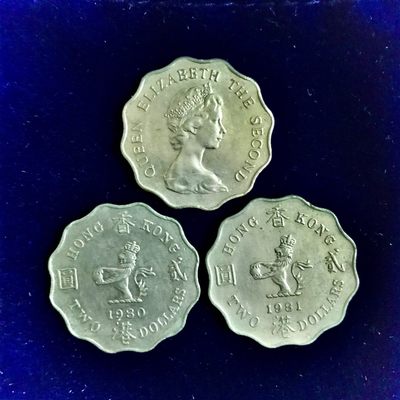 英属港硬币一组3枚80，81，82年，正面2元，背面英女皇头像，品相好值得收藏了，非假不退不换，一口价包邮直接拍付款。 - 英属港硬币一组3枚80，81，82年，正面2元，背面英女皇头像，品相好值得收藏了，非假不退不换，一口价包邮直接拍付款。
