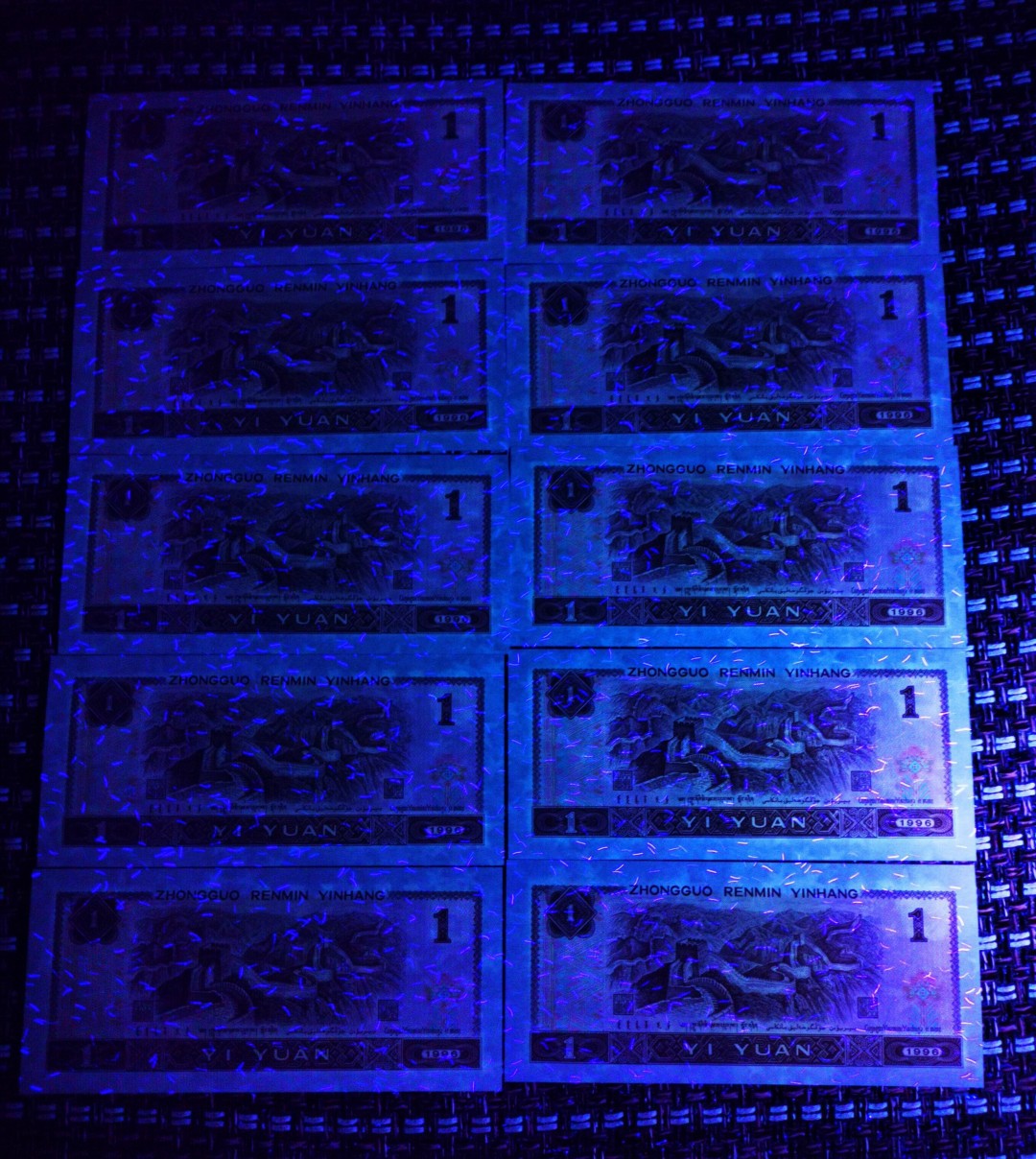 小金偷拍，要偷就偷镇店宝，话不多说，冒着挨揍的风险偷出来的，要拍就抓紧出价！！ 千家镇店宝！YO超密丝！高端开标流水！yo55682395，钱坤评级67分！超密丝！金字塔尖的明珠！资源已经枯竭，一票难求！绝品高分更是凤毛麟角！捡漏来千家，拍拍无托价，旨在打造全世界最为纯净的拍场！