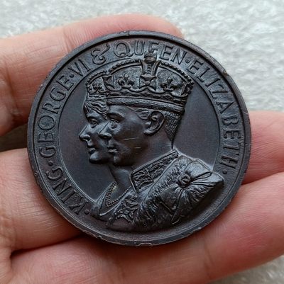 $苏联怀表、铜钱、各国币章$ 彼得堡世界钱币勋章拍卖第4期，本周五六两连拍，0佣金全场包邮,6月18号晚七点半0元起拍  - 英国1937年乔治六世登基加冕纪念大铜章，英国皇家造币厂官方制，带原盒，纸盒有破损