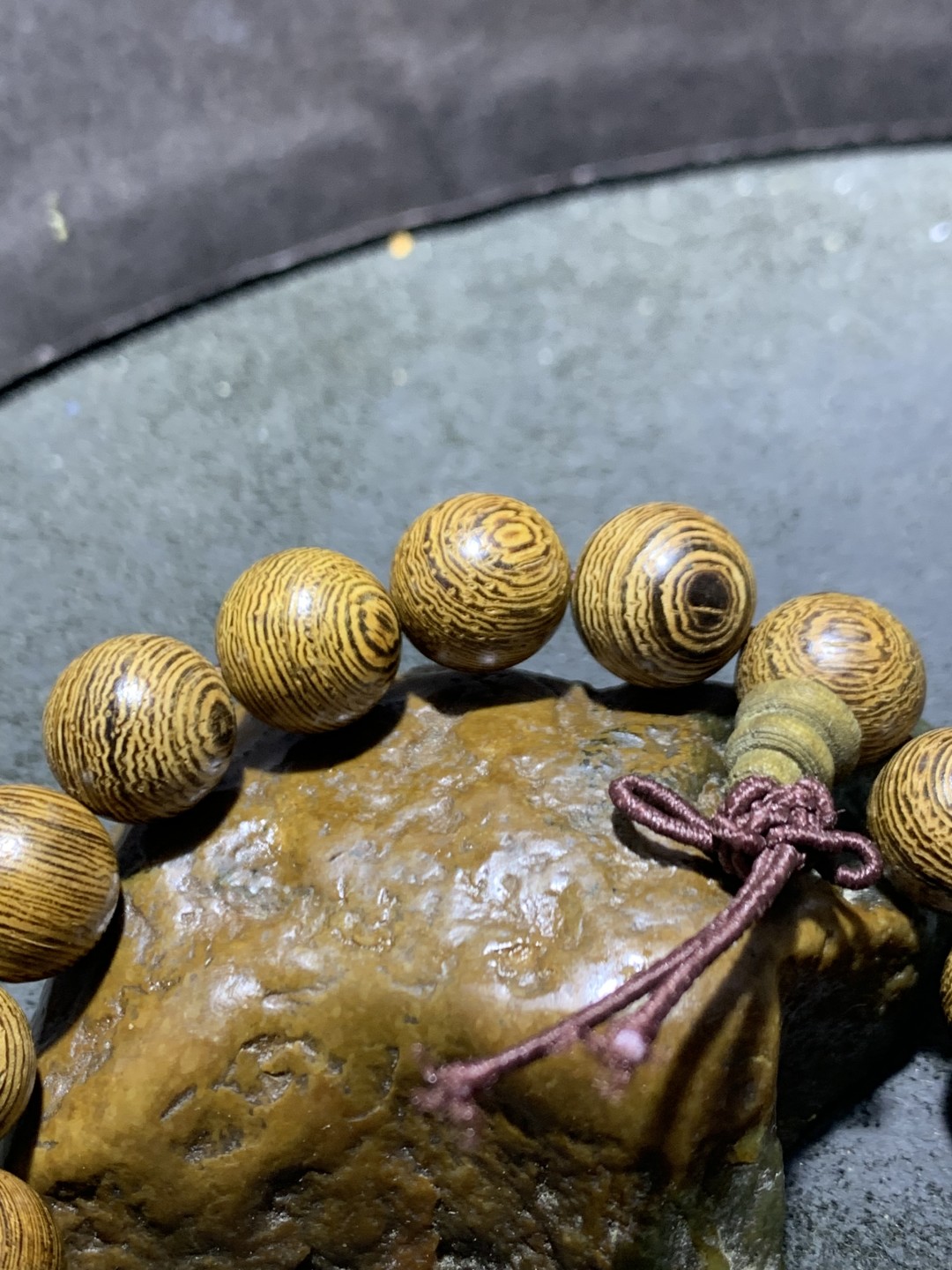 精美鸡翅木单圈手串一条