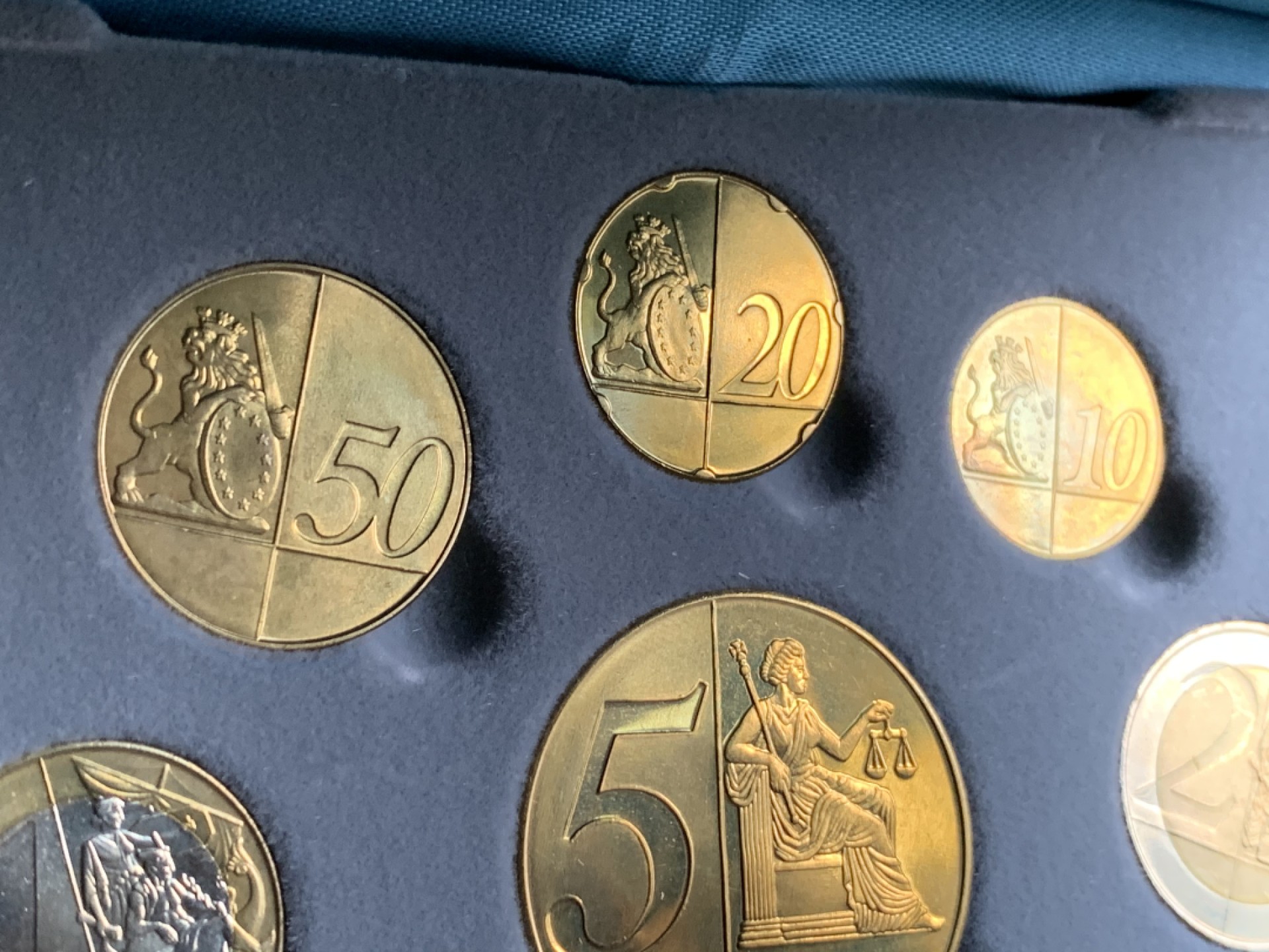 《竞宝斋》第66场-本周日，周一2场连拍（全场不限金额包邮） 原盒证书北爱尔兰 2005年 ESSAI厂 九枚套 1分到5欧元 试铸样币 非常少见