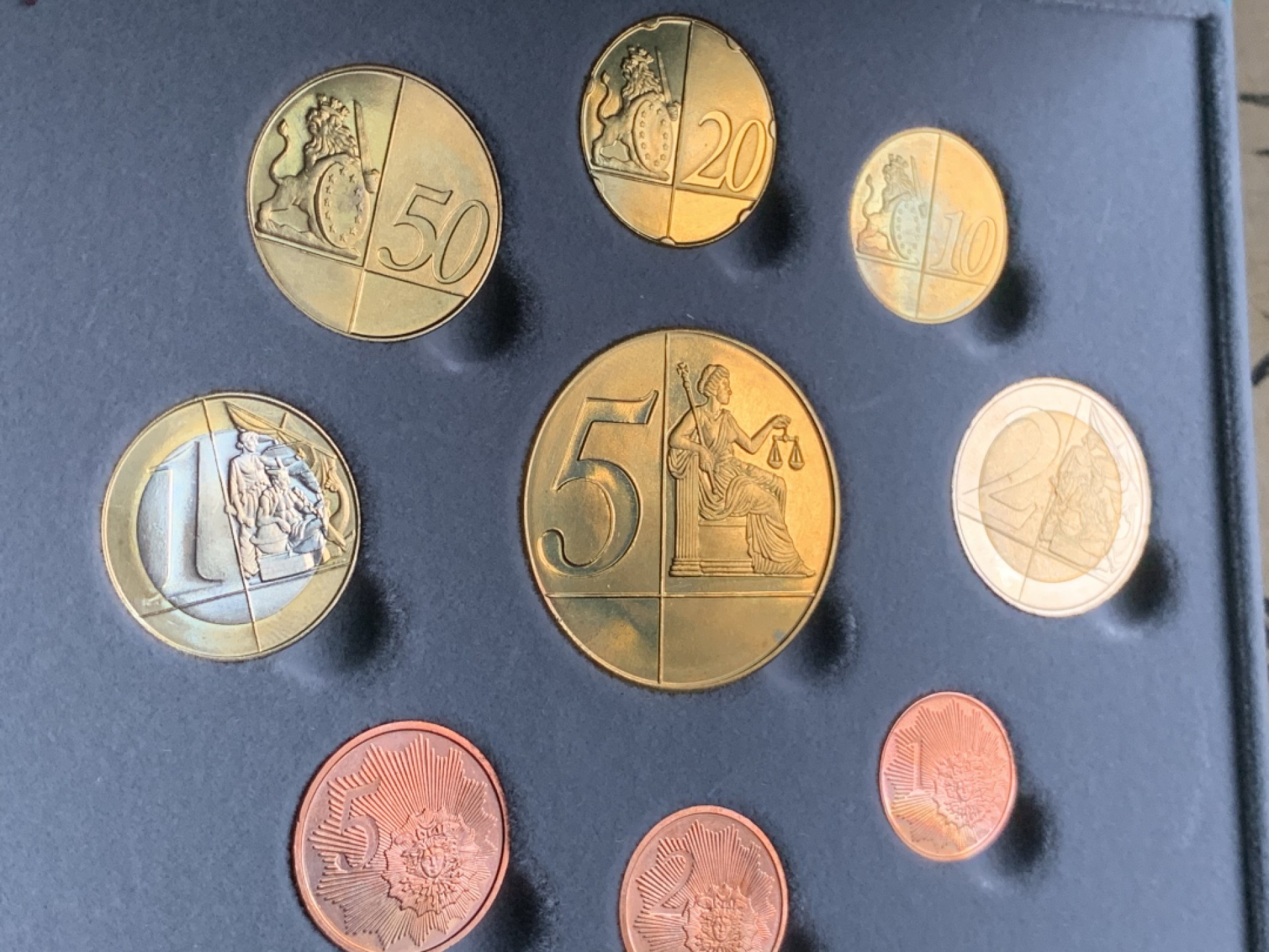 《竞宝斋》第66场-本周日，周一2场连拍（全场不限金额包邮） 原盒证书北爱尔兰 2005年 ESSAI厂 九枚套 1分到5欧元 试铸样币 非常少见