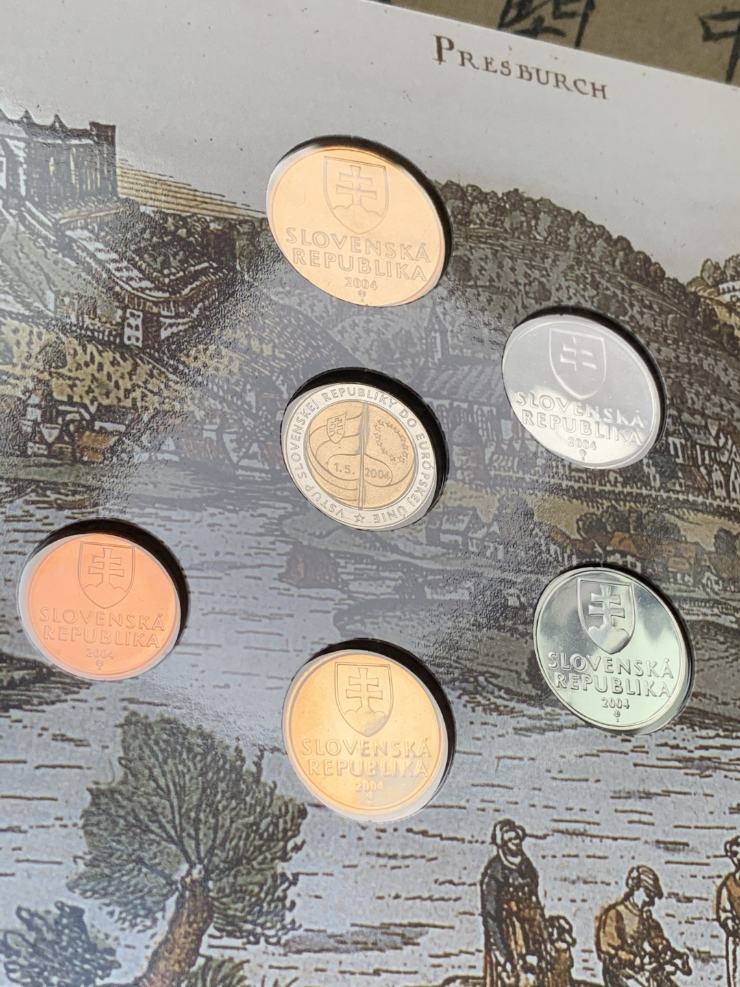 《竞宝斋》第66场-本周日，周一2场连拍（全场不限金额包邮） 斯洛文尼亚 2004年 六枚装套币 欧元前的本国货币 少见