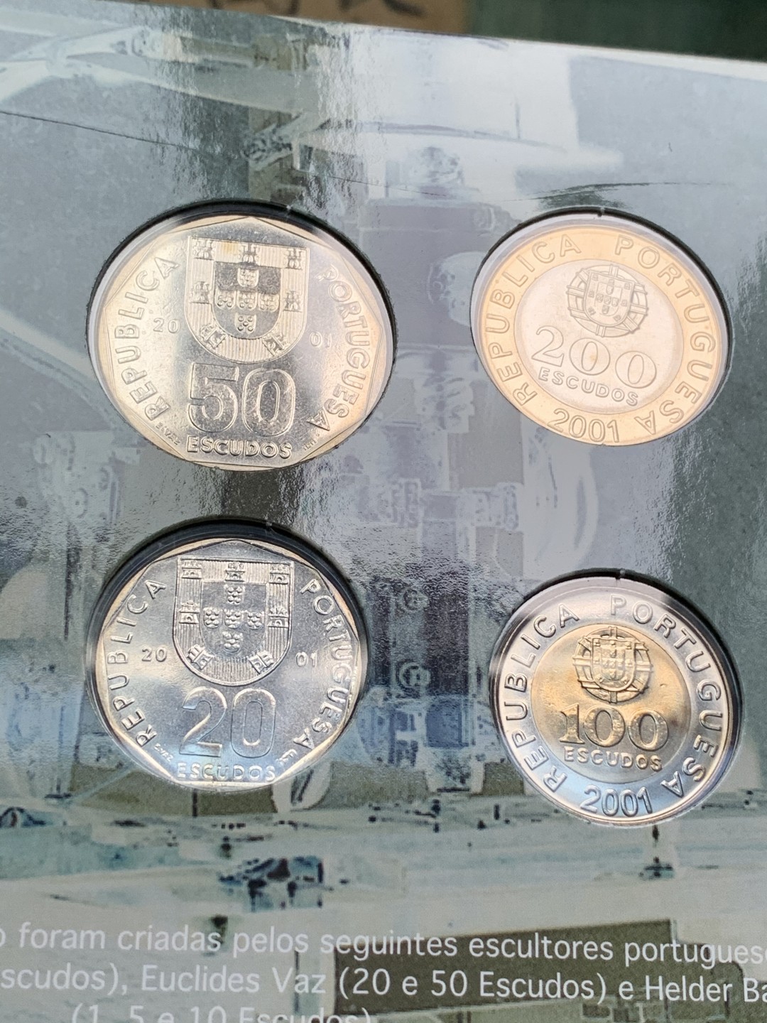 《竞宝斋》第66场-本周日，周一2场连拍（全场不限金额包邮） 卡装葡萄牙 2001年 七枚装 欧元前最后一套本国货币 关门版