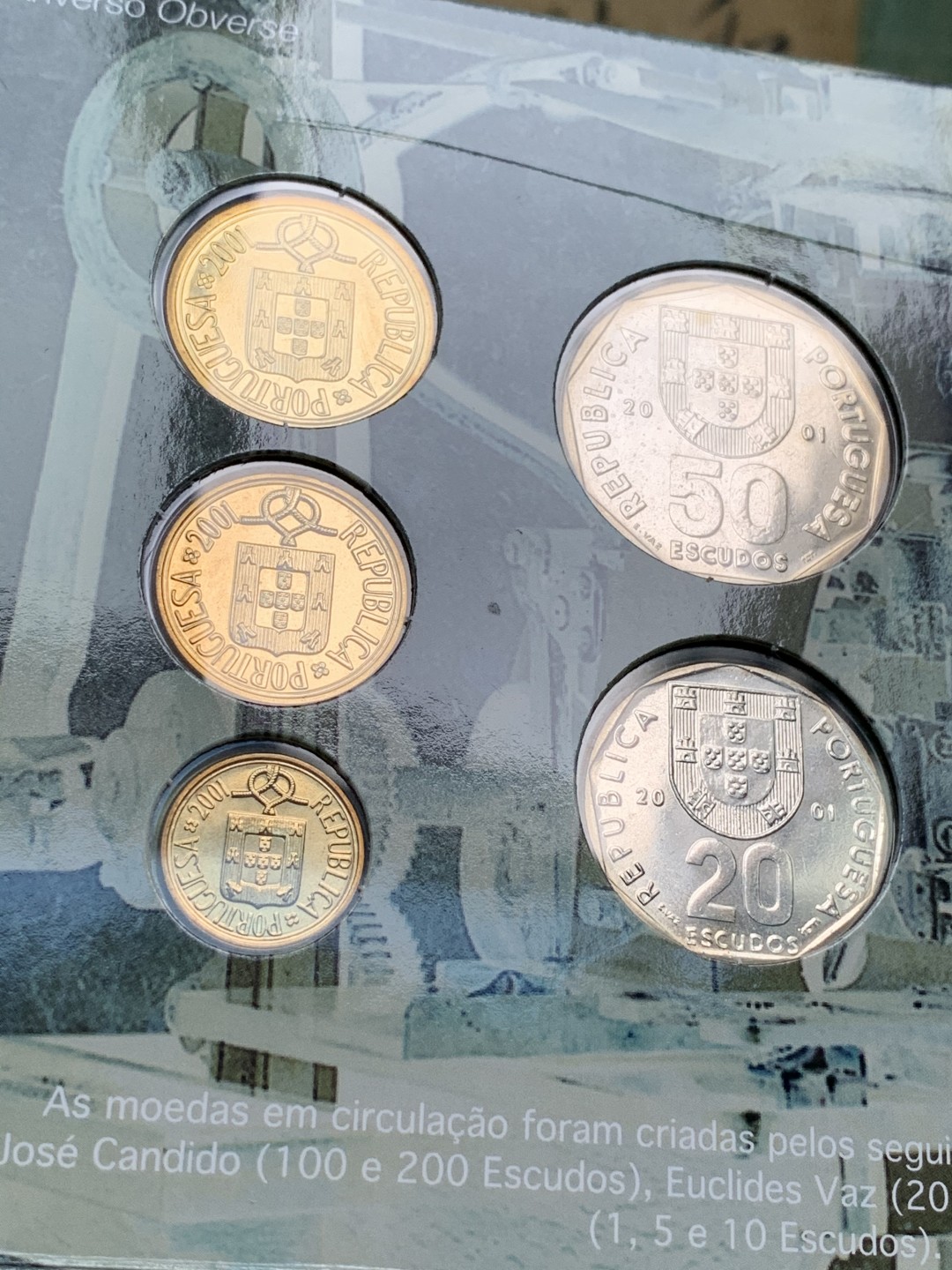 《竞宝斋》第66场-本周日，周一2场连拍（全场不限金额包邮） 卡装葡萄牙 2001年 七枚装 欧元前最后一套本国货币 关门版