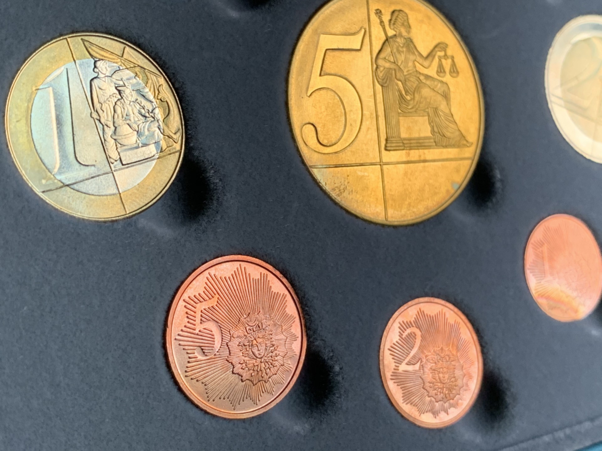 《竞宝斋》第66场-本周日，周一2场连拍（全场不限金额包邮） 原盒证书北爱尔兰 2005年 ESSAI厂 九枚套 1分到5欧元 试铸样币 非常少见