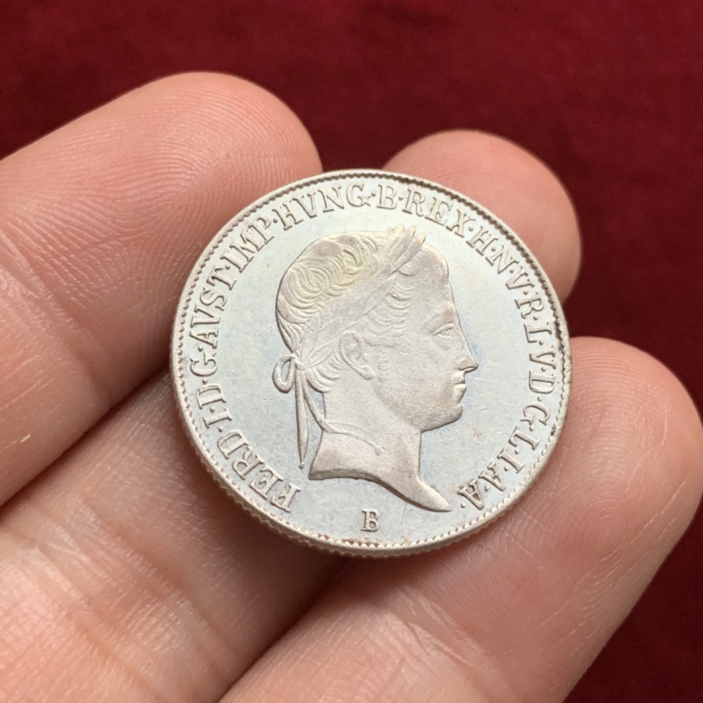 《竞宝斋》第66场-本周日，周一2场连拍（全场不限金额包邮） 好品 奥匈帝国匈牙利1842年圣母抱子20克鲁泽银币 圣母鼻子可见 光泽一流