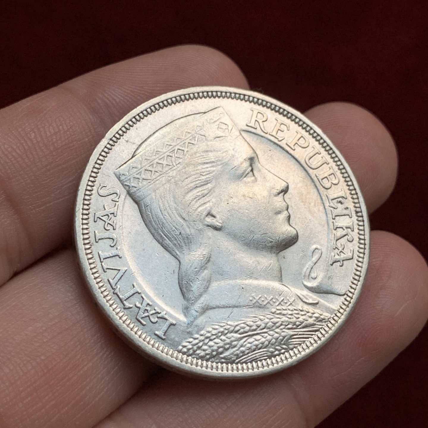 《竞宝斋》第66场-本周日，周一2场连拍（全场不限金额包邮） 拉脱维亚1931年少女5拉特银币 近期暴涨品种