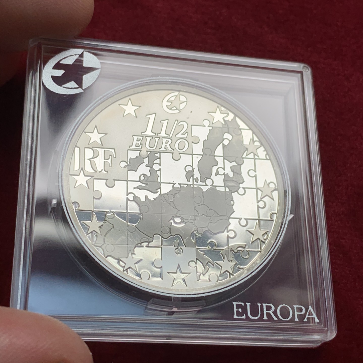 《竞宝斋》第66场-本周日，周一2场连拍（全场不限金额包邮） 2004年 法国 欧洲之星 欧盟东扩 银币  水晶盒少见