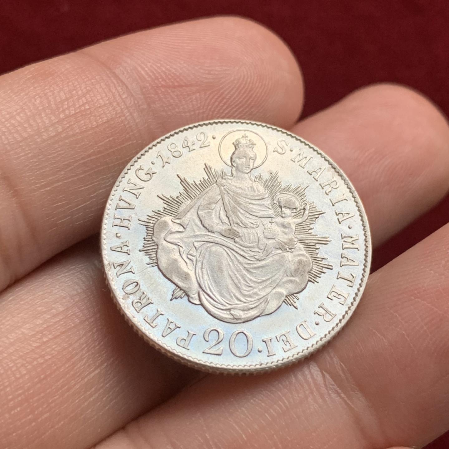《竞宝斋》第66场-本周日，周一2场连拍（全场不限金额包邮） 好品 奥匈帝国匈牙利1842年圣母抱子20克鲁泽银币 圣母鼻子可见 光泽一流