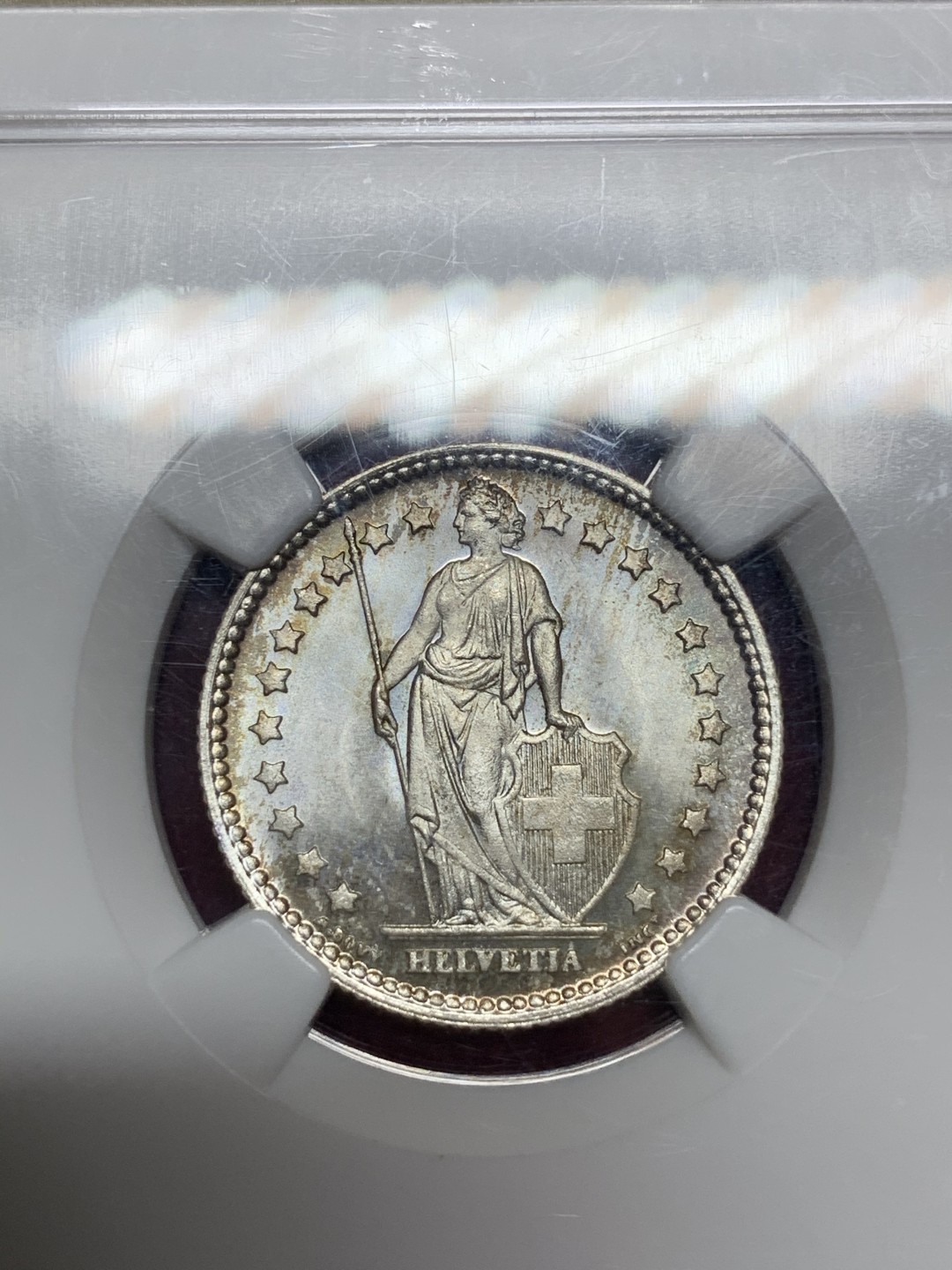 《竞宝斋》第66场-本周日，周一2场连拍（全场不限金额包邮） 冠军分 NGC MS67！1928年瑞士1法郎银币 顶极品相 强车轮霜光 双面PL感  非常优雅的赫尔维蒂亚 美！