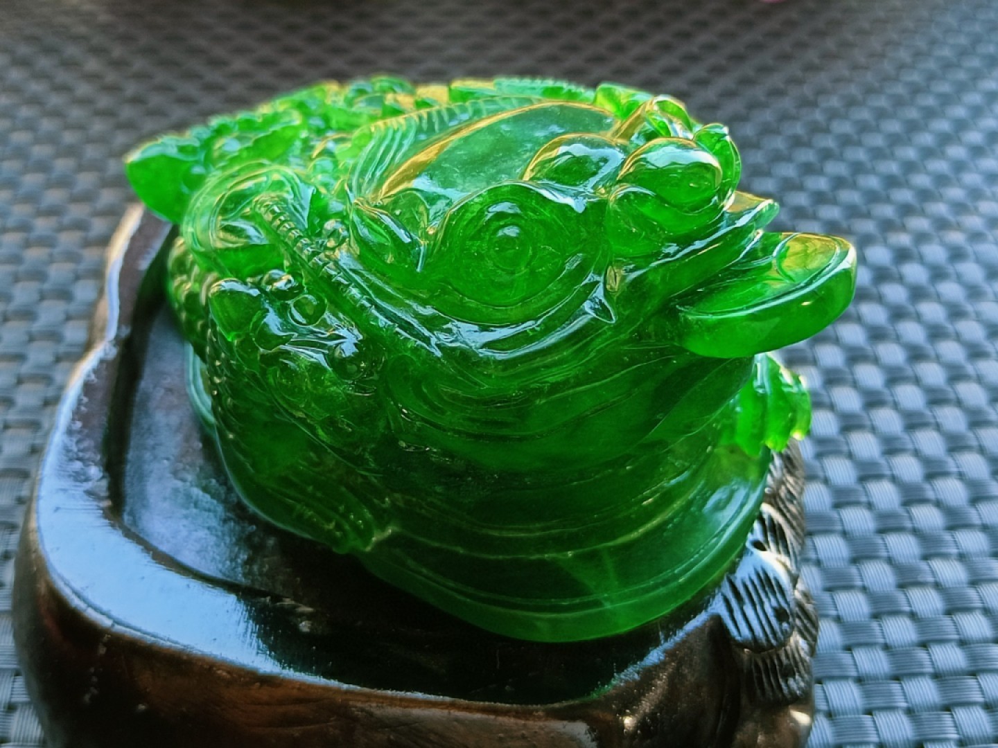 龙石种帝王绿翡翠金蟾摆件