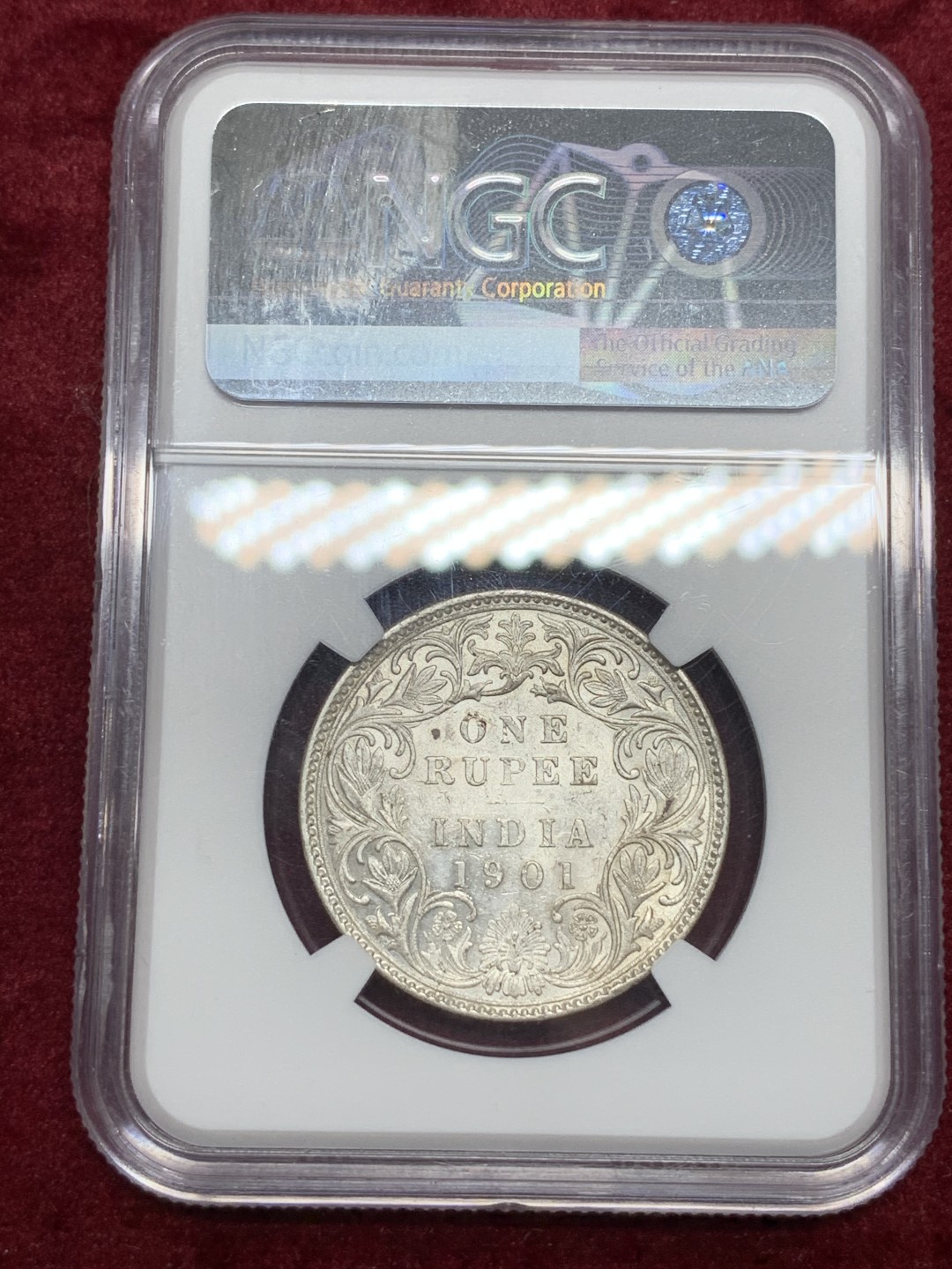 《竞宝斋》第66场-本周日，周一2场连拍（全场不限金额包邮） NGC-MS60 英属印度 1901-B 维多利亚1卢比 造型自然 女王庄重典雅