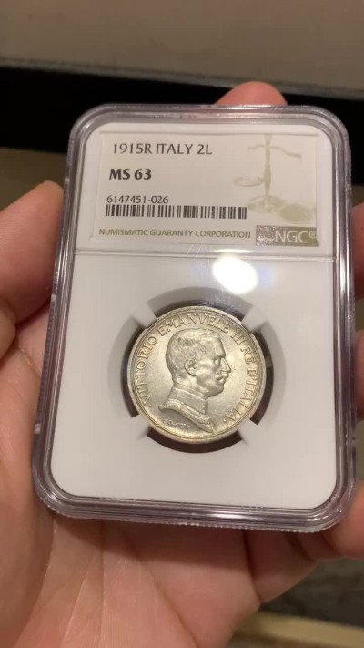 《竞宝斋》第66场-本周日，周一2场连拍（全场不限金额包邮） NGC-MS63 意大利1915年 胜利马车2里拉 银币 这分数就可以终身收藏了