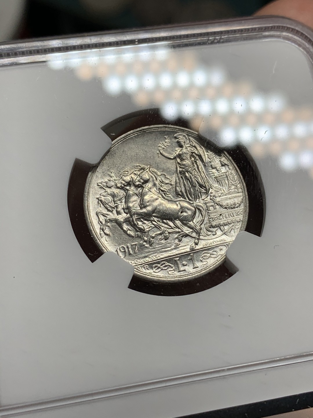 《竞宝斋》第66场-本周日，周一2场连拍（全场不限金额包邮） NGC-AU58 意大利 1917年 马车1里拉 低评 感觉62分状态