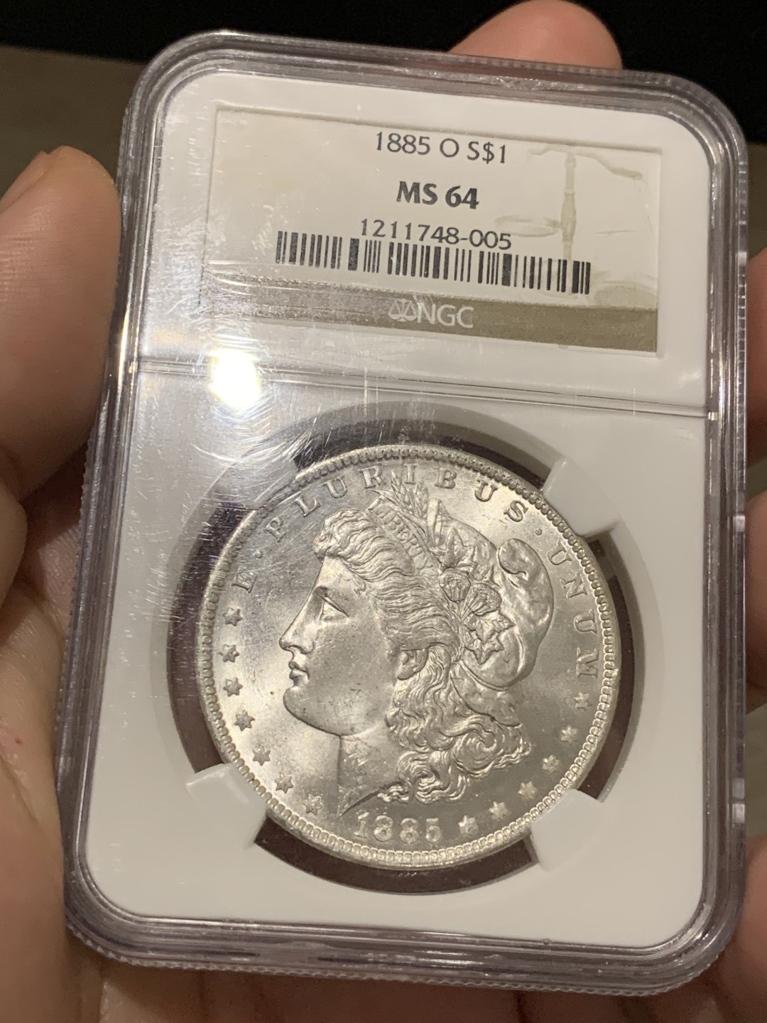 《竞宝斋》第66场-本周日，周一2场连拍（全场不限金额包邮） 美国摩根银元1885年O版 NGC MS64 老盒子含金量高严评、拆卷裸币价格一直持续上涨