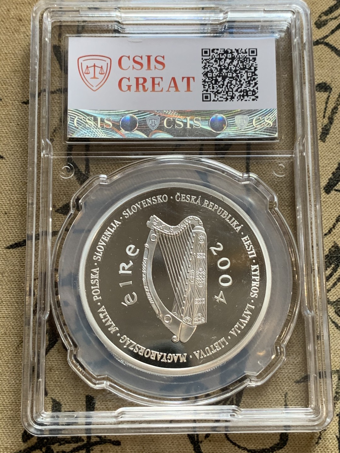 《竞宝斋》第66场-本周日，周一2场连拍（全场不限金额包邮） 2004年爱尔兰信泰评级银币欧盟东扩银币