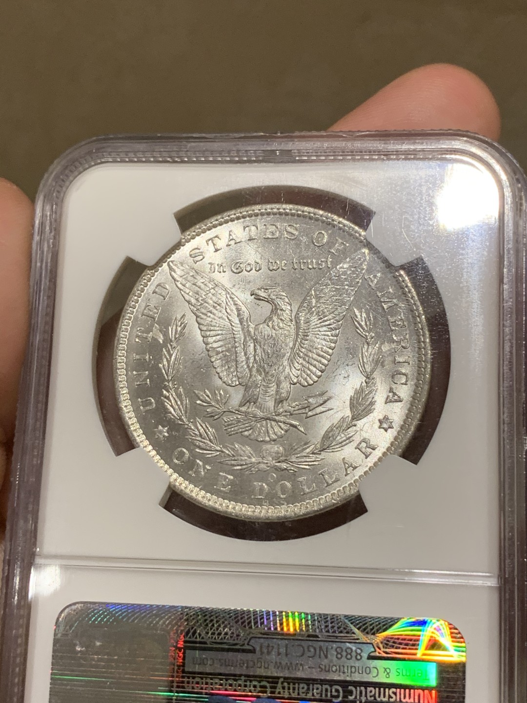 《竞宝斋》第66场-本周日，周一2场连拍（全场不限金额包邮） 美国摩根银元1885年O版 NGC MS64 老盒子含金量高严评、拆卷裸币价格一直持续上涨