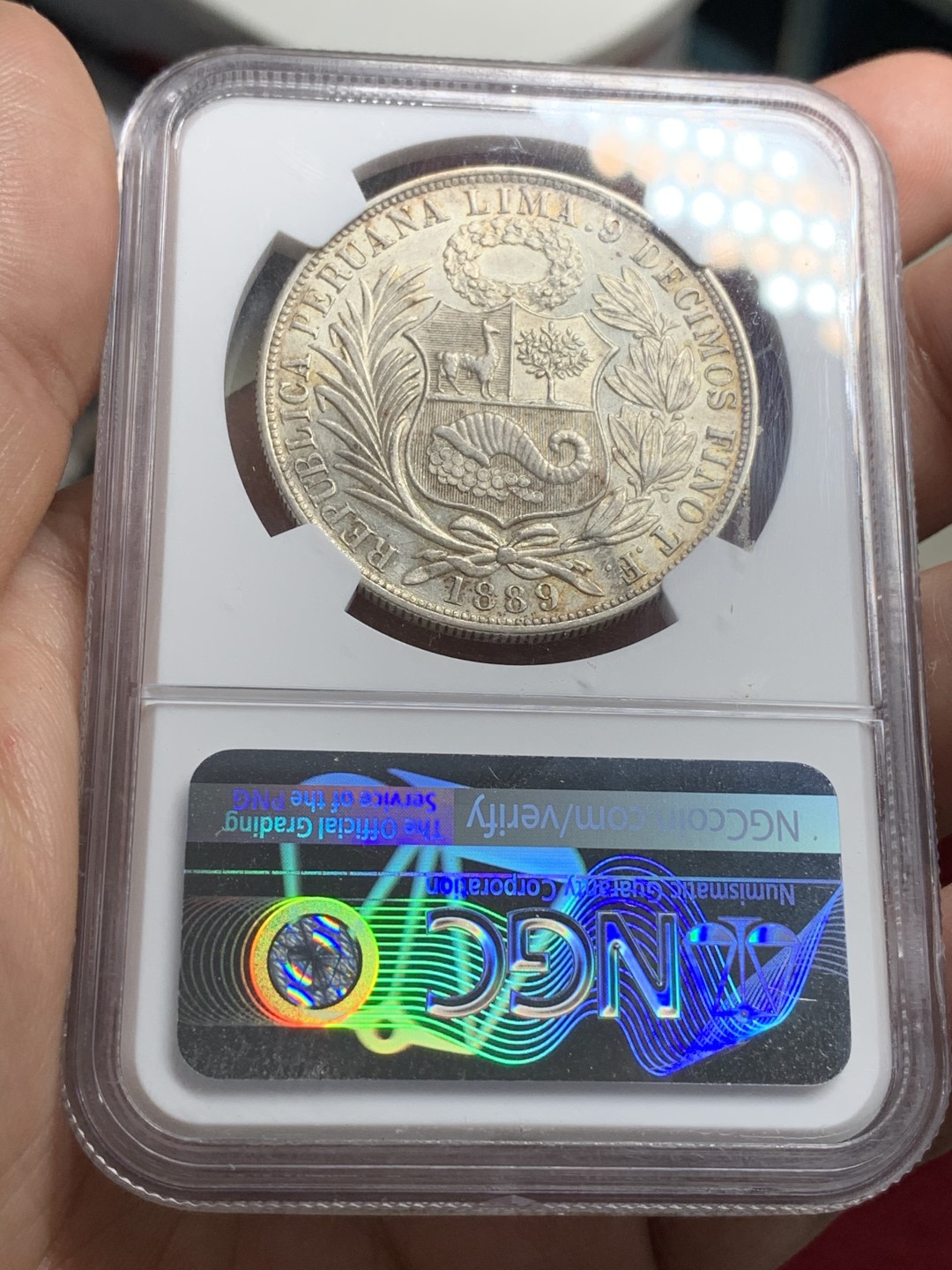 《竞宝斋》第66场-本周日，周一2场连拍（全场不限金额包邮） NGC-AU58 秘鲁 1889年 1索尔 坐人 银币 早期高银版 原味包浆 