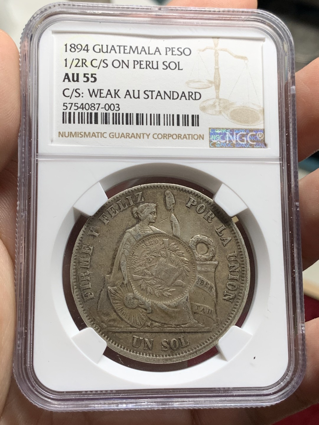 《竞宝斋》第66场-本周日，周一2场连拍（全场不限金额包邮） NGC AU55 危地马拉 加盖秘鲁1894 1比索银币，老包浆原味品